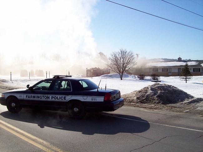 Farmington Motel Structure Fire 02-18-2009 002_650x487